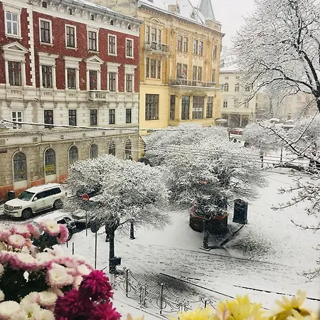 On Valova 9 公寓 *