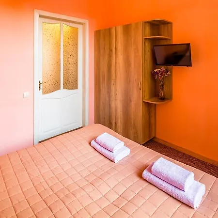 On Valova 9 Daire Lviv