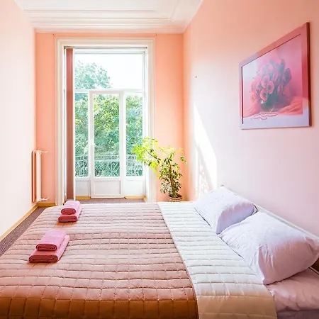 Apartamento On Valova 9 Leópolis