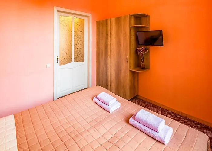 On Valova 9 Apartman Lviv